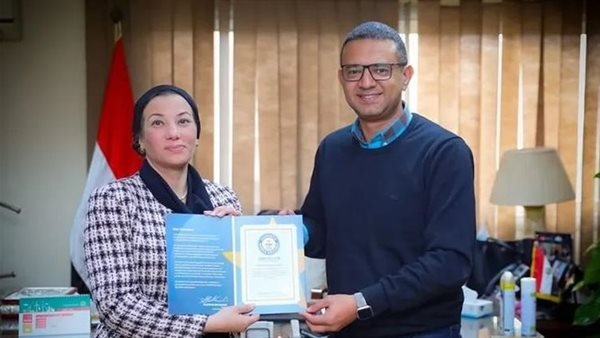 أطول رحلة في العالم.. مصري يسجل رقمين بـ جينيس على دراجة كهربائية