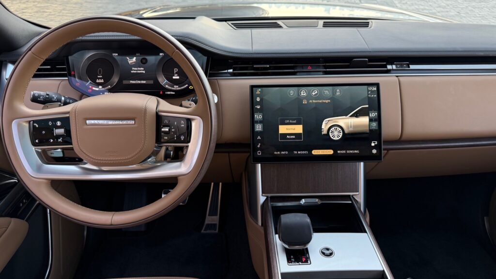 Range Rover Sport Plug-in Hybrid interior