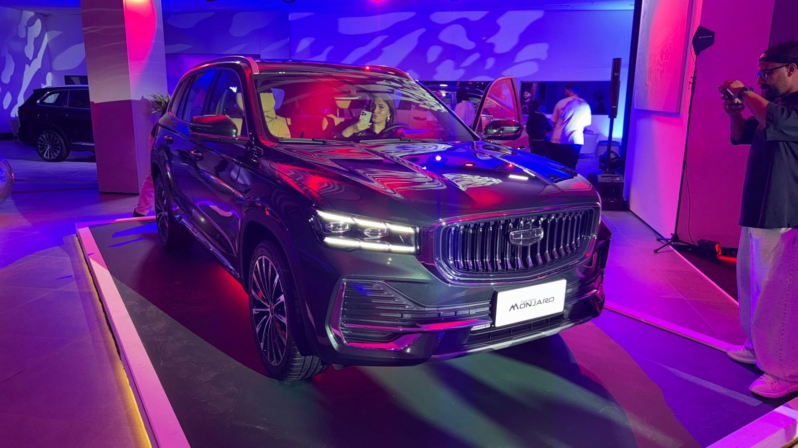 Geely Opens Landmark Showroom in Dubai
