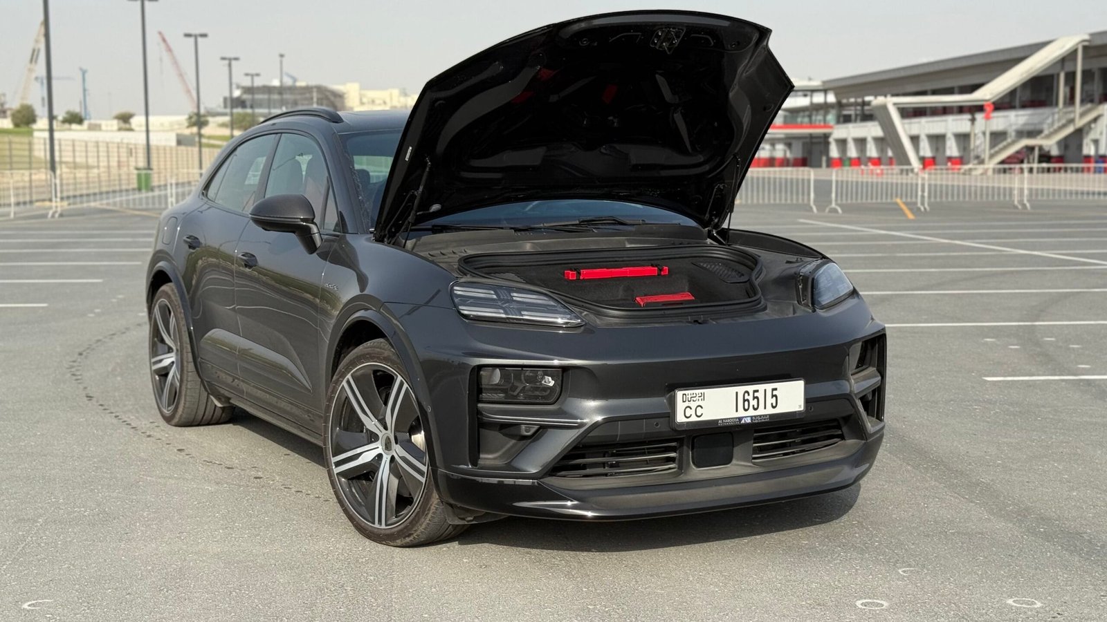 Porsche Macan Turbo EV