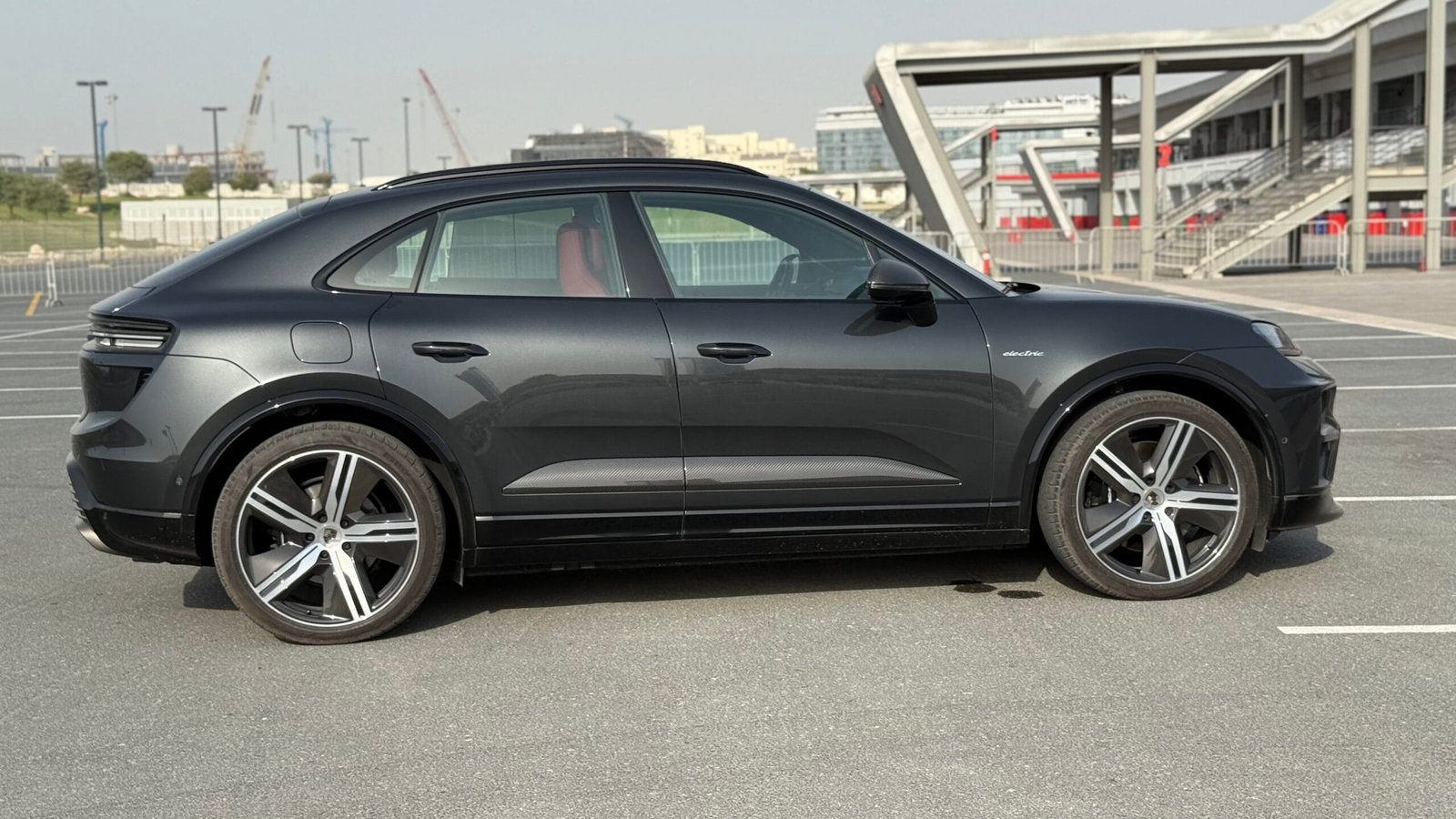 Porsche Macan Turbo EV