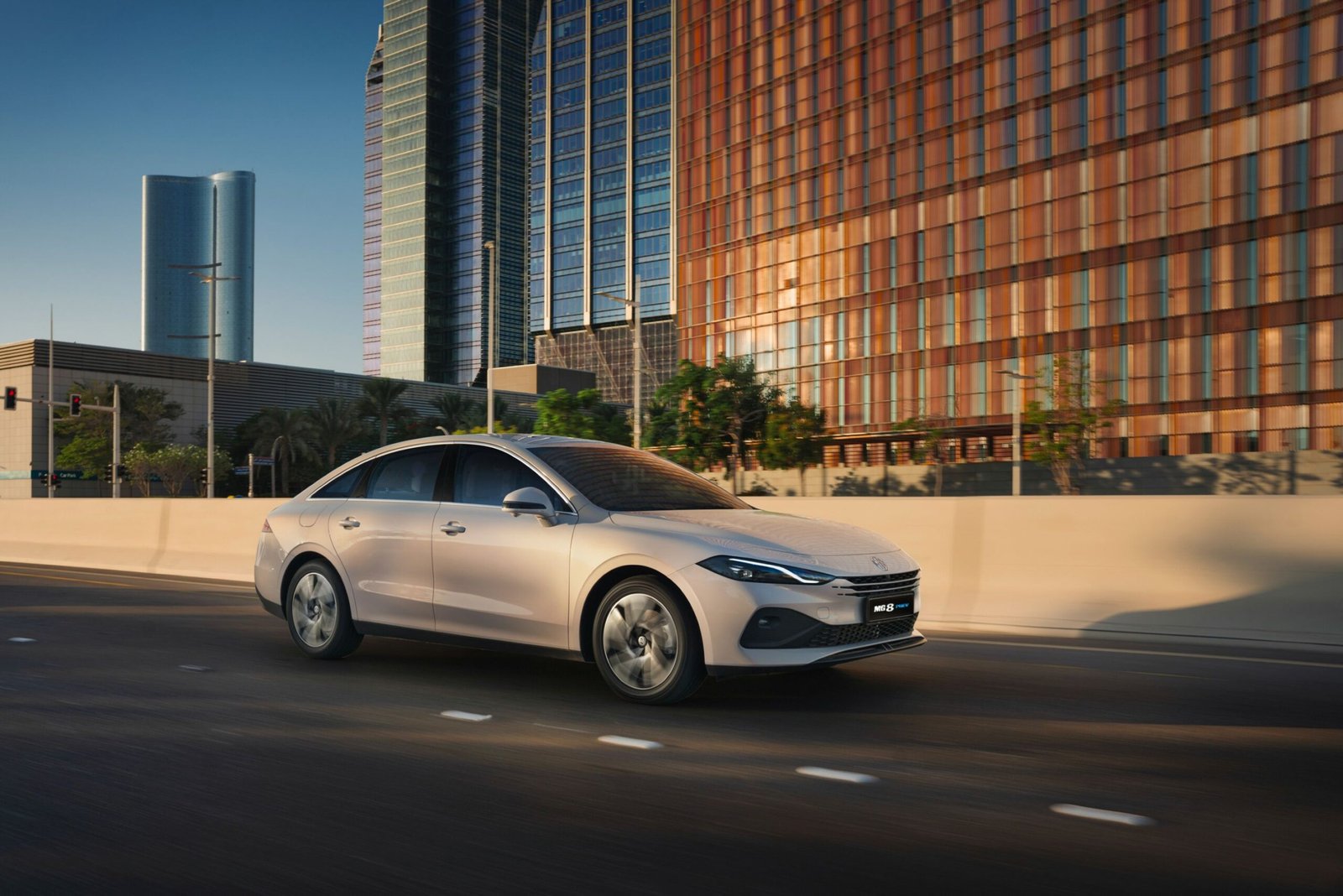 إم جي موتور تكشف عن MG 8 PHEV الجديدة كلياً