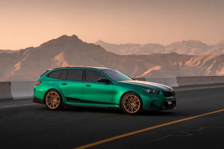 BMW M5 Touring: قيادة لا تُنسى في جمال الشرق الأوسط