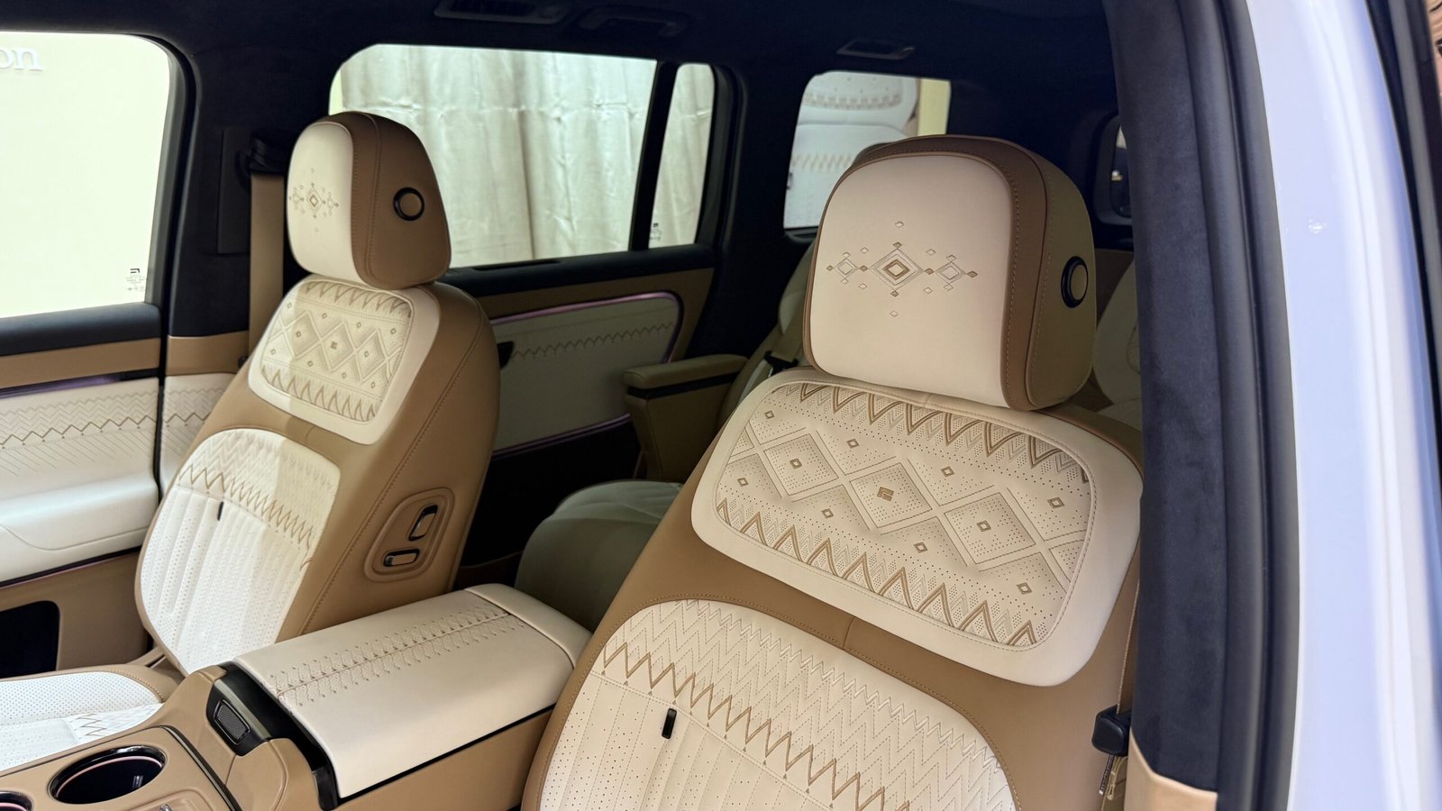 Rox Adamas Royal Edition