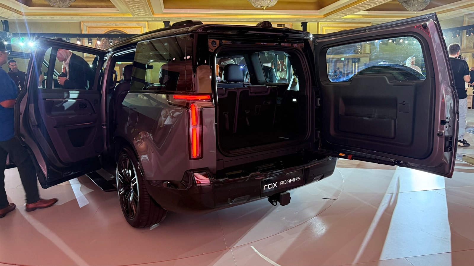 Rox Adamas EXTERIOR