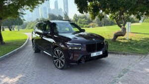 بي إم دبليو X7 M60i السيارة التي تعيد تعريف الفخامة العائلية بروح الأداء الرياضي