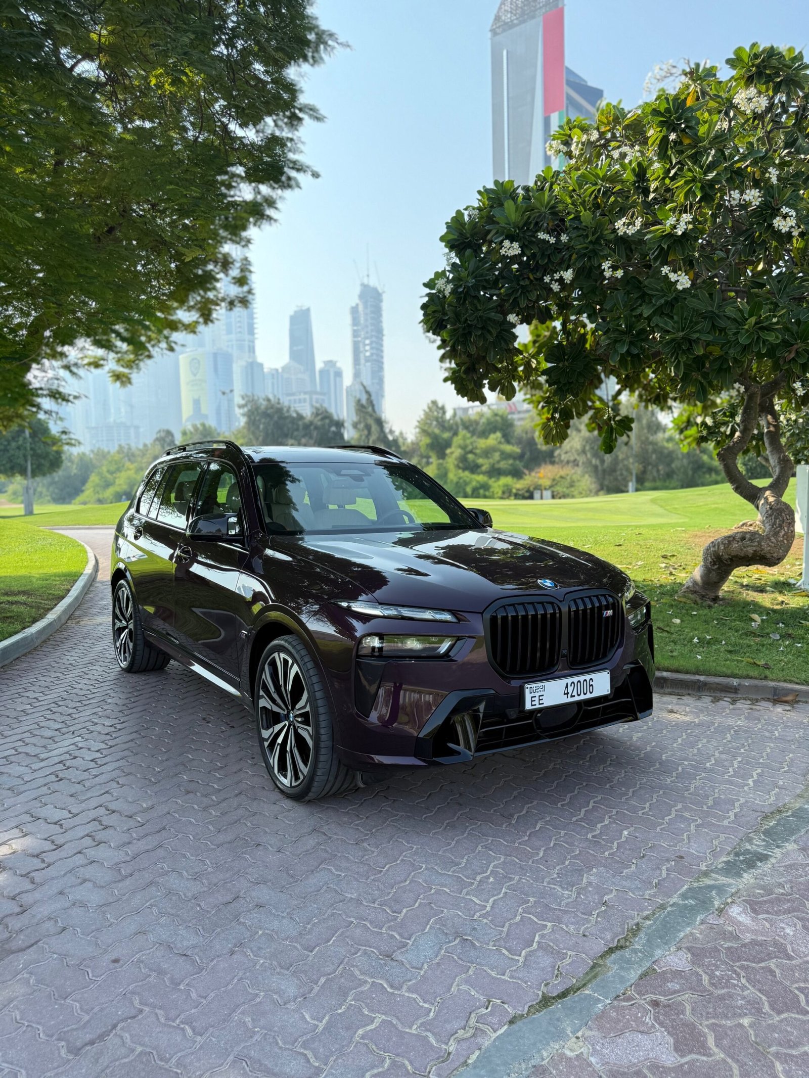 BMW X7 M60i: The SUV that Redefines Family Luxury with a Sporting Soul