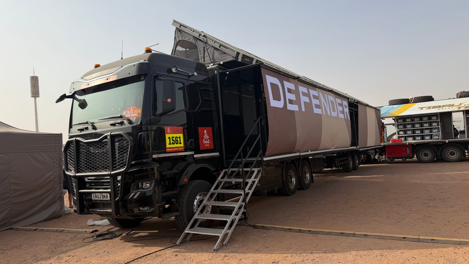 فهد أبو صلاح في حوار مع مارك كاميرون المدير التنفيذي لعلامة ديفندر