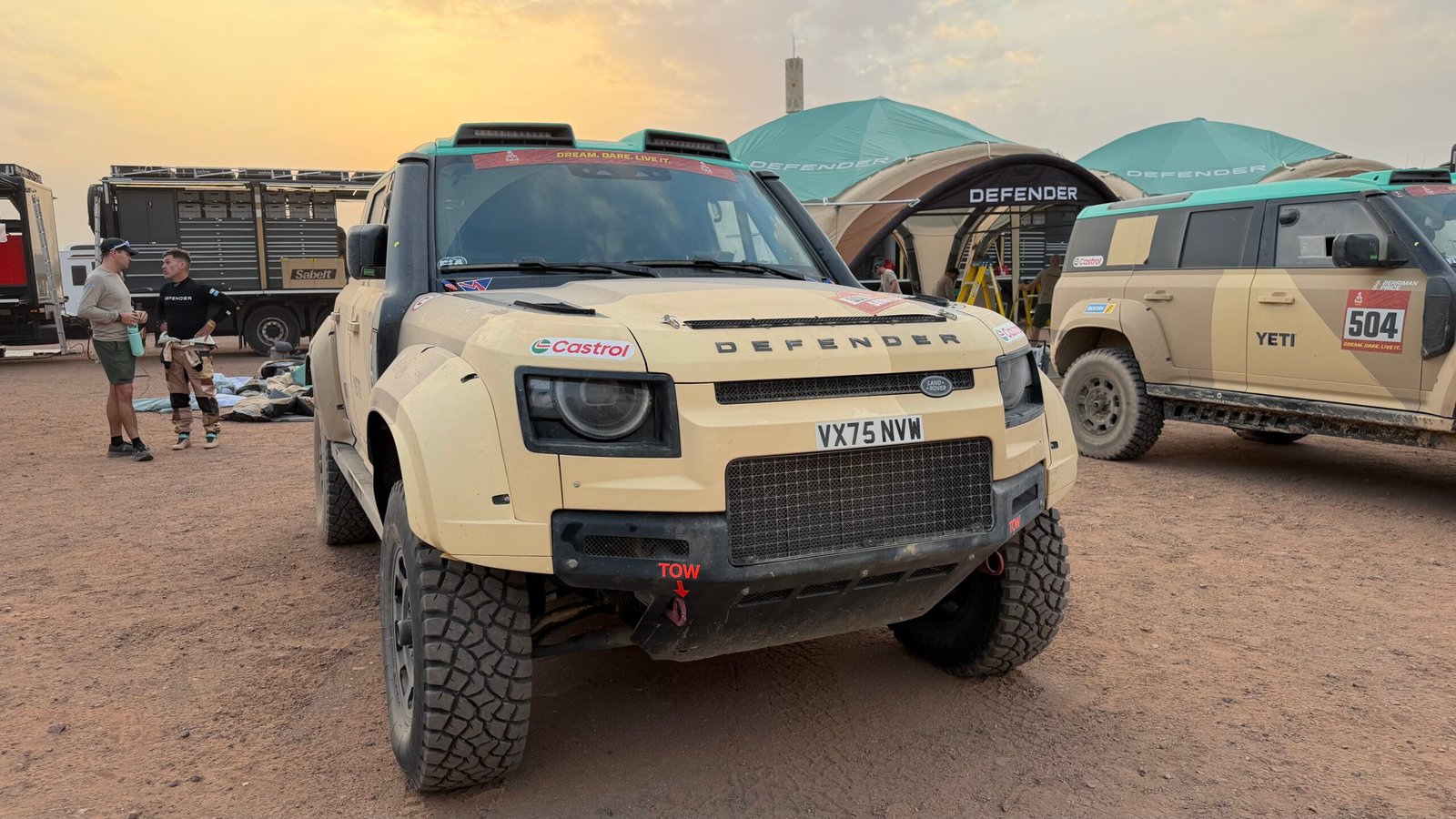 فهد أبو صلاح في حوار مع مارك كاميرون المدير التنفيذي لعلامة ديفندر