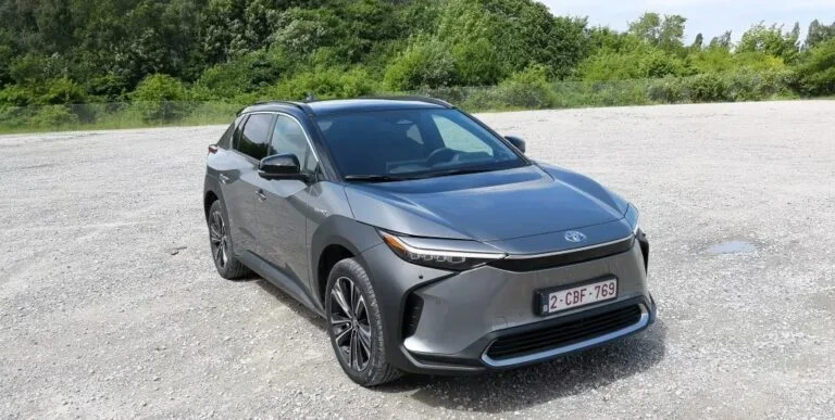 هل لا تزال تويوتا ملكة صانعي السيارات؟