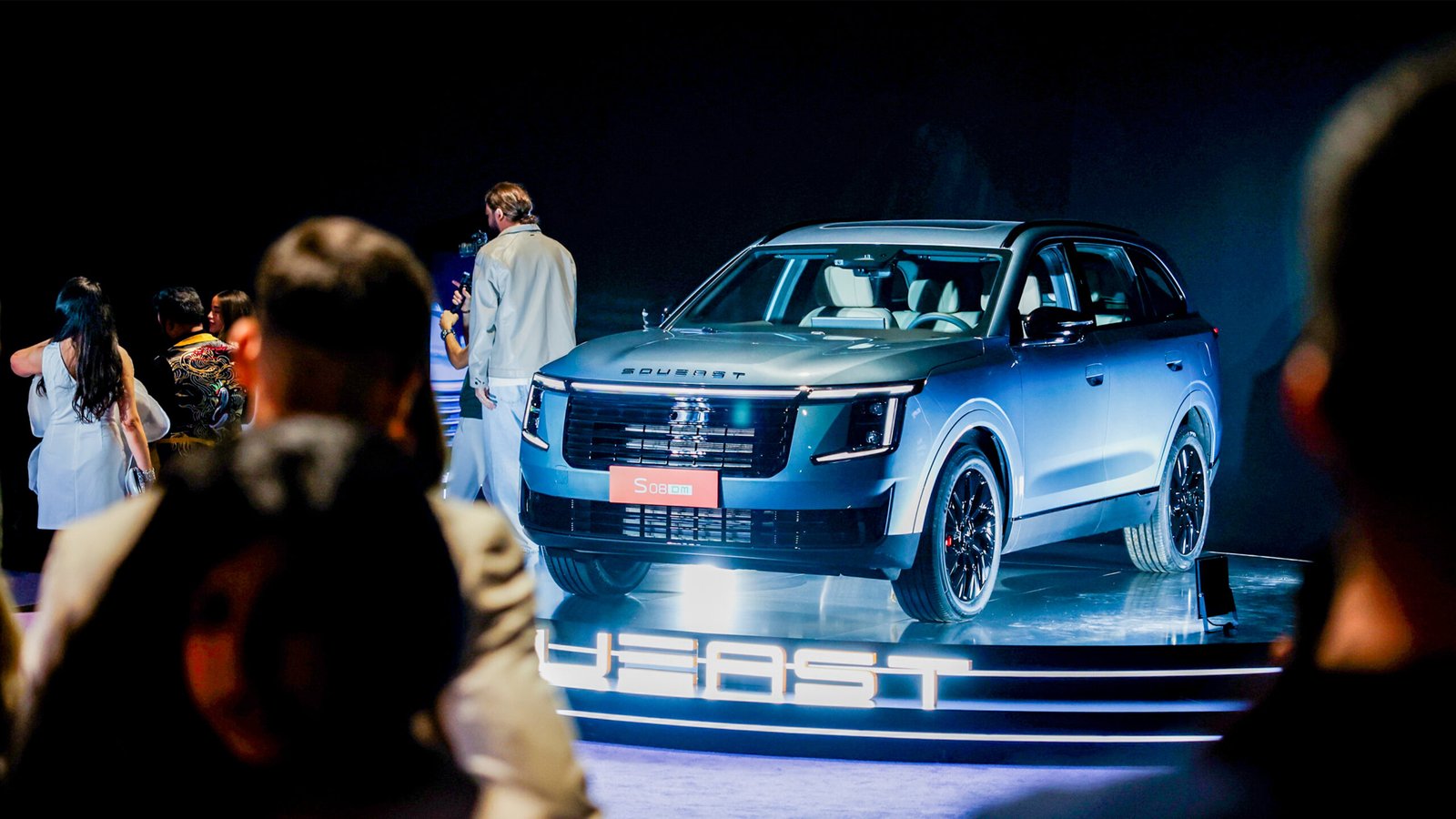 جددت علامة سويست تعاونها مع Dubai Fashion Week بصفتها الشريك الرسمي والحصري لقطاع السيارات لموسم خريف/شتاء 2026-2027،