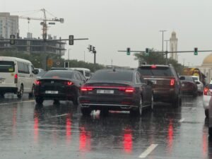 Driving in the Rain: Complete Guide to Stay Safe and Protect Your Car