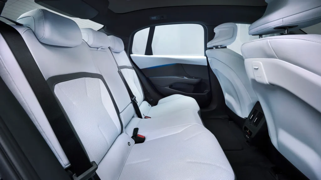 بي إم دبليو i3