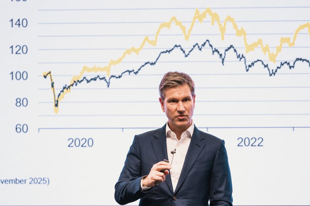 سوق الساعات السويسرية