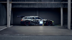 بي إم دبليو M3 تورينج GT3 تتحول إلى سيارة سباق