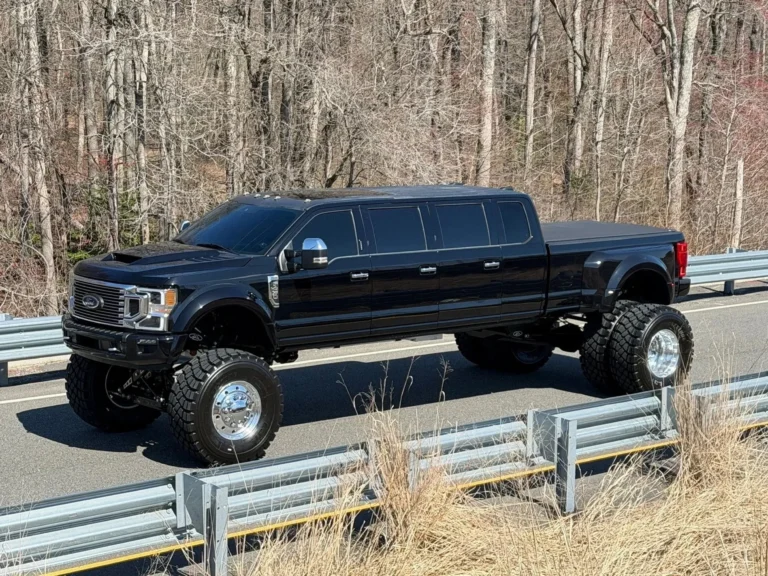 فورد F-450 بستة أبواب