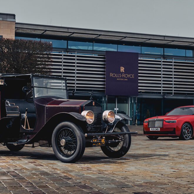 رولز-رويس بلاك بادج: الفخامة بوجه أكثر جرأة