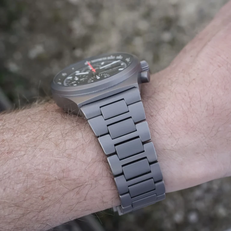 ساعة Porsche Design Chronograph 1