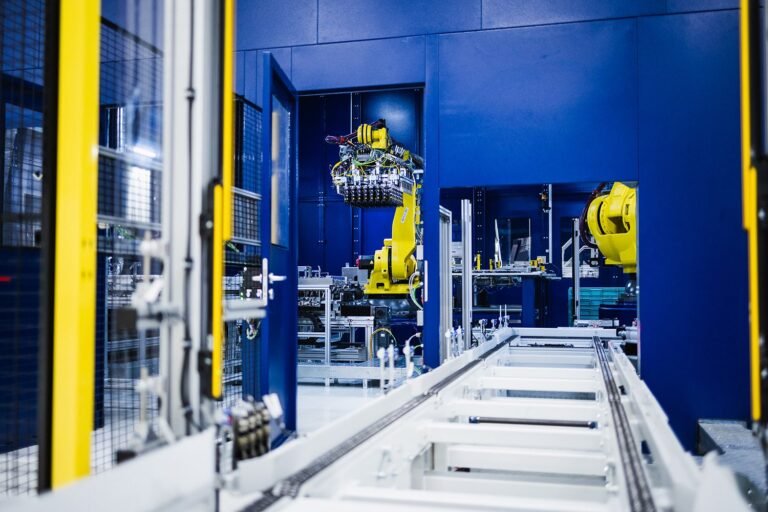 بطاريات BMW i7 الكهربائية