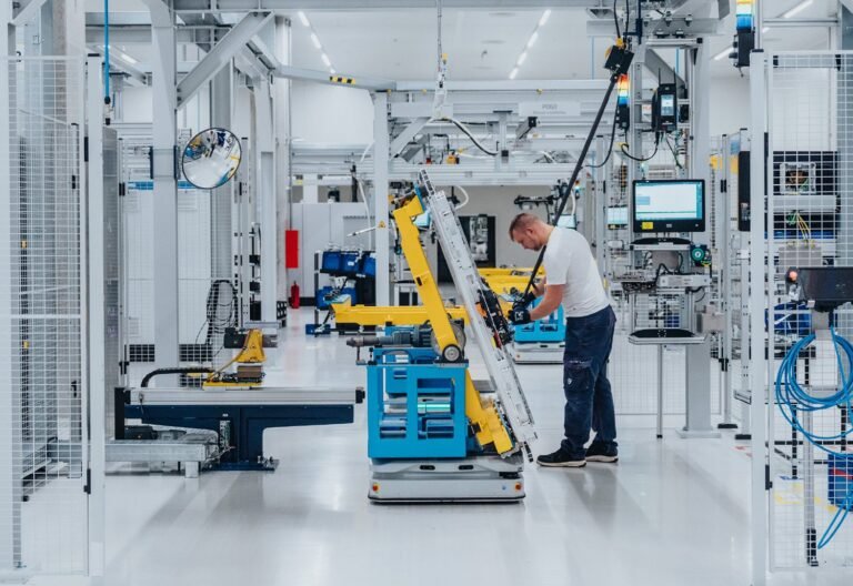 بطاريات BMW i7 الكهربائية