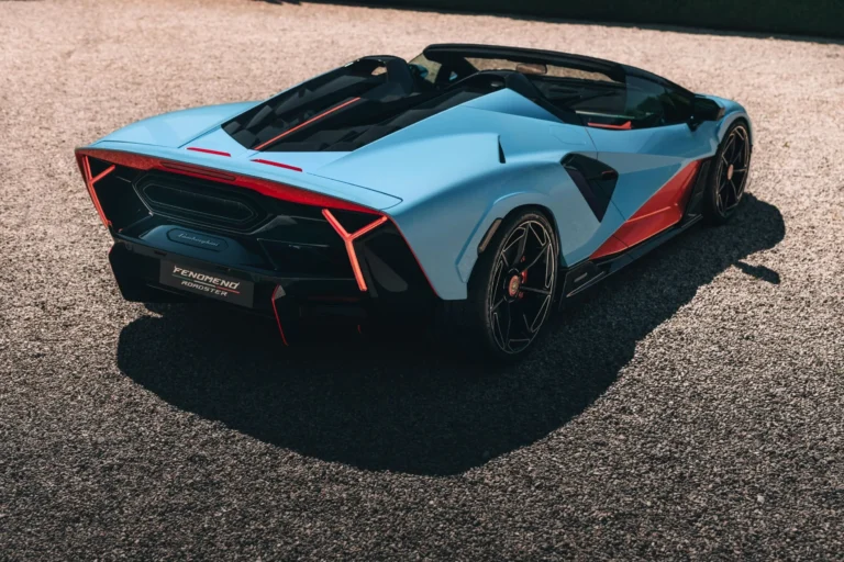لامبورغيني Fenomeno Roadster 2026