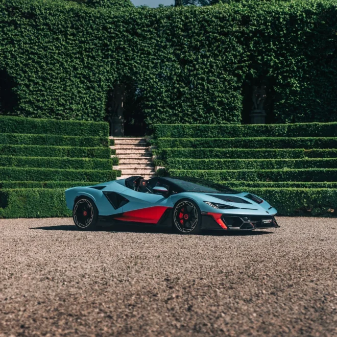 لامبورغيني Fenomeno Roadster 2026