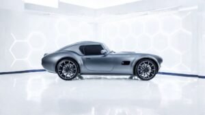AC Cobra GT Coupe 2026: V8 فورد وسقف ثابت بـ280 ألف جنيه