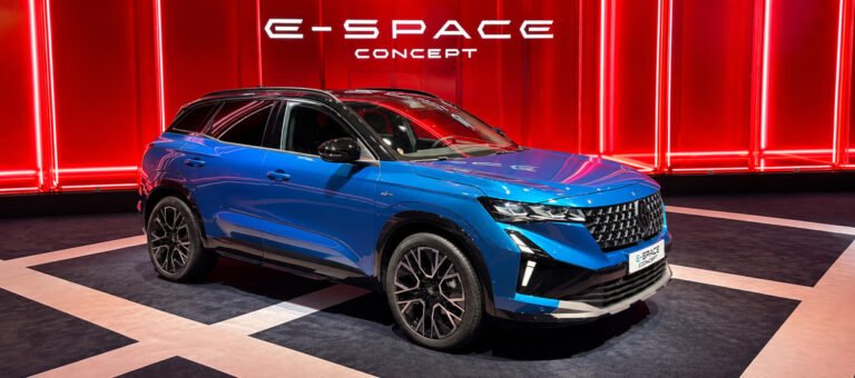 Renault Steals the Spotlight at Paris Motor Show 2026 with 555 HP Renault 5 Turbo 3E and Futuristic E-Space Concept